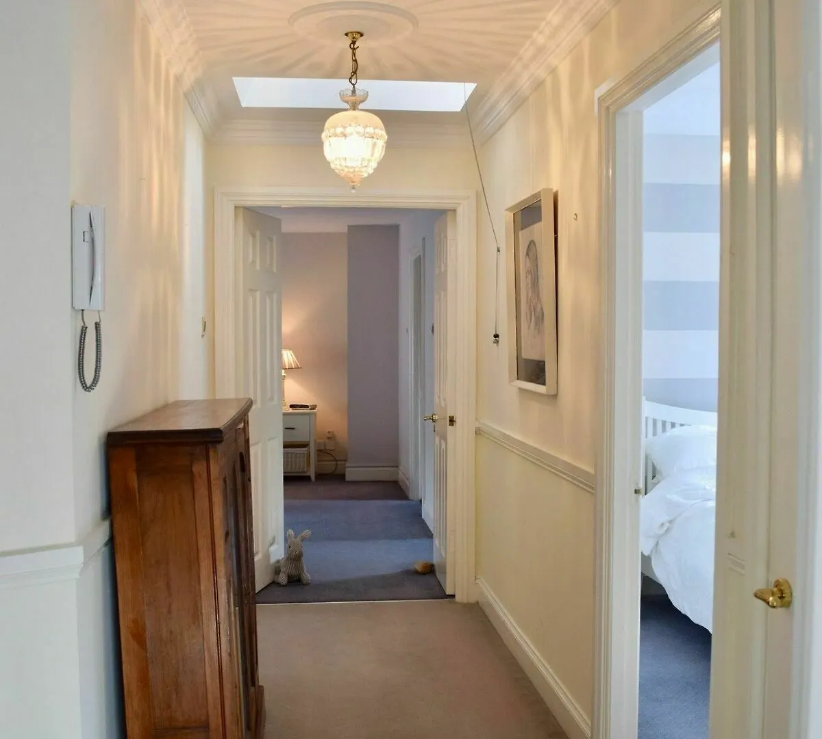 4 Bed Townhouse In Dublin Apartment